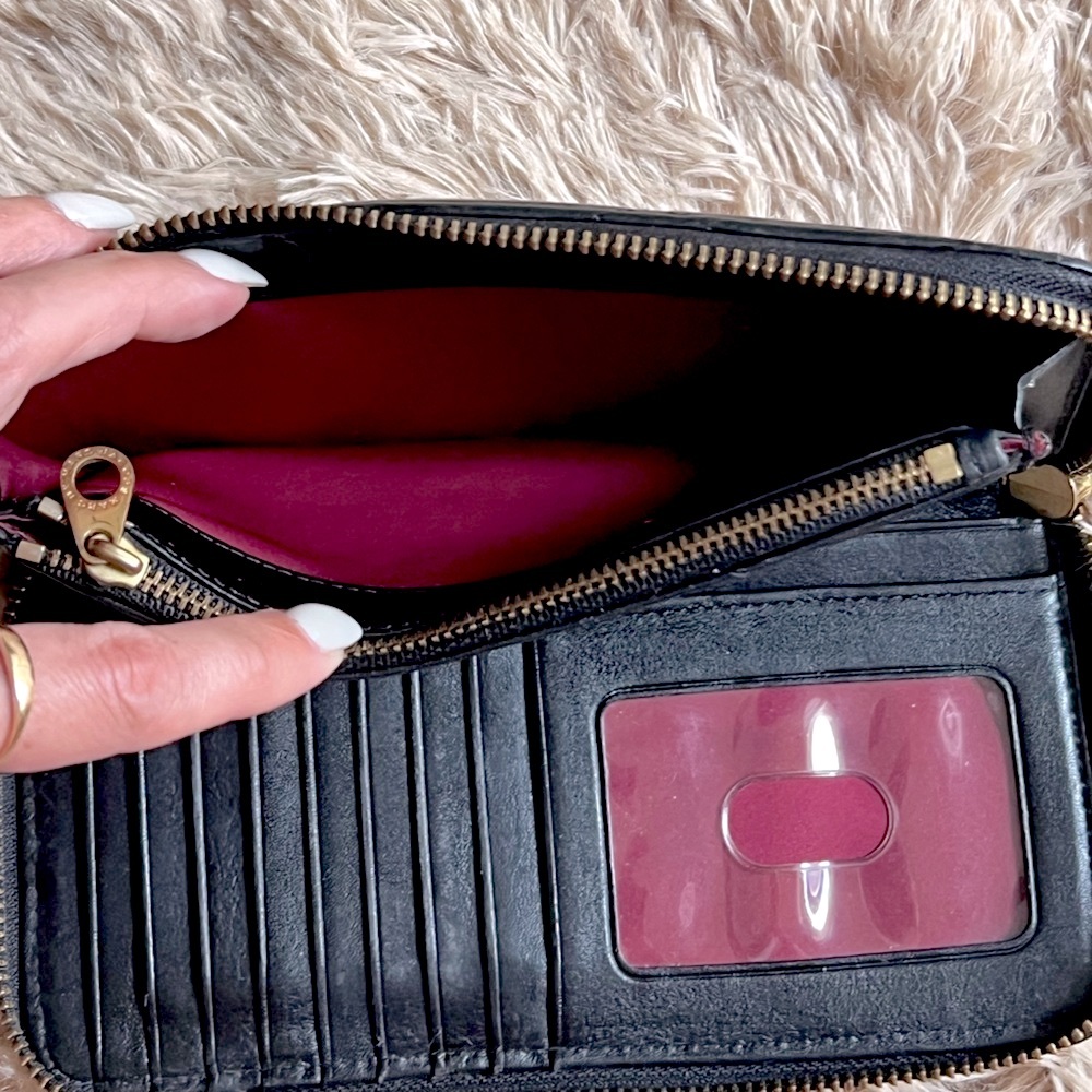Marc Jacobs Black Quilted Leather Wallet - Picture 11 of 12